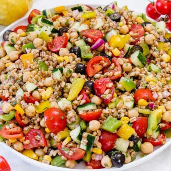 Farro salad with olives and vegetables