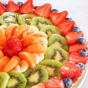 Fruit tart with fresh berries and fruit