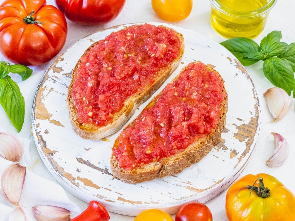Pan con tomate with heirloom tomatoes and garlic