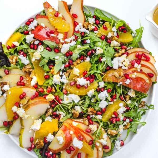 Pear salad with dressing