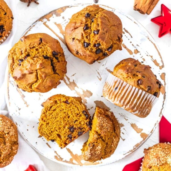 Pumpkin muffins with chocolate and cinnamon