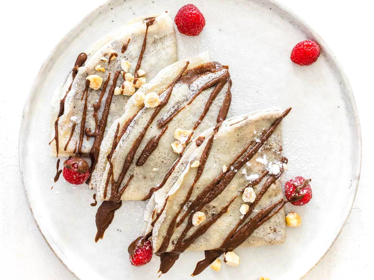 Vegan crepes with filling and toppings