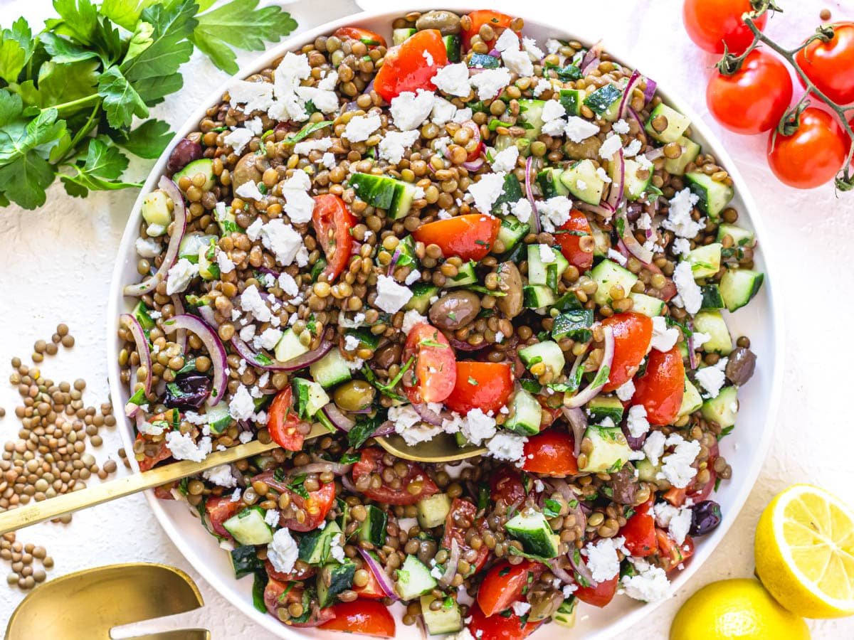 Lentil salad with cherry tomatoes and lemons