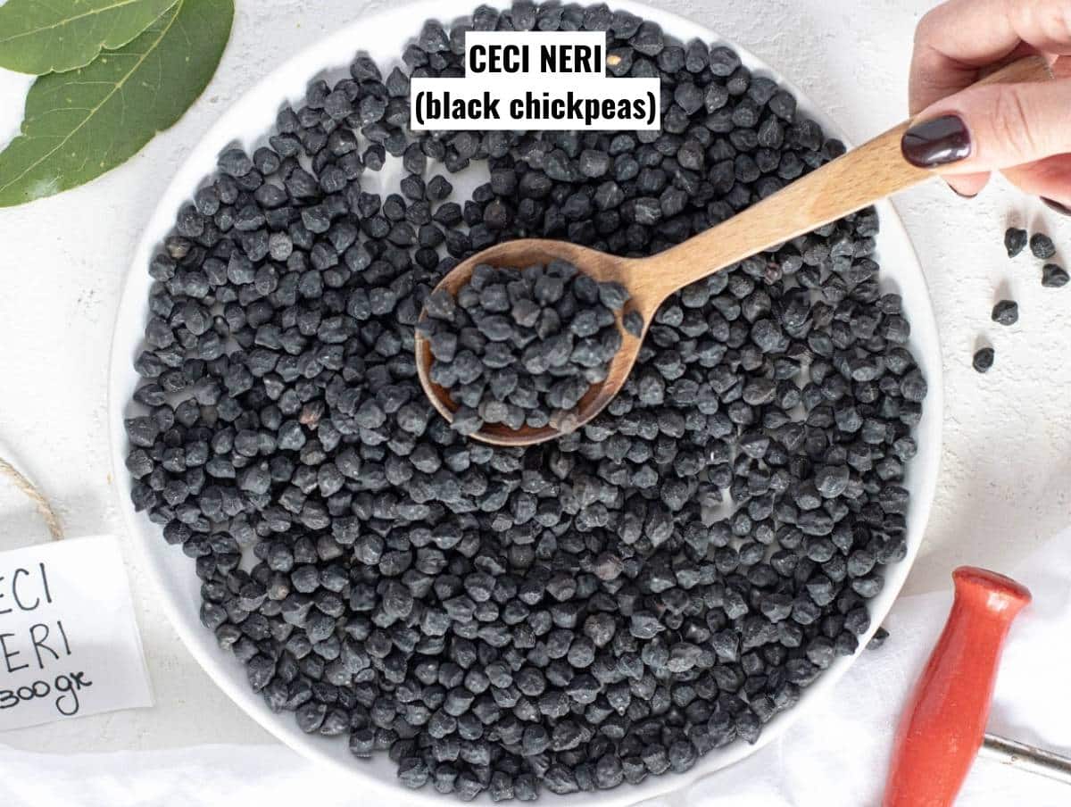 Ceci neri or black chickpeas from Italy