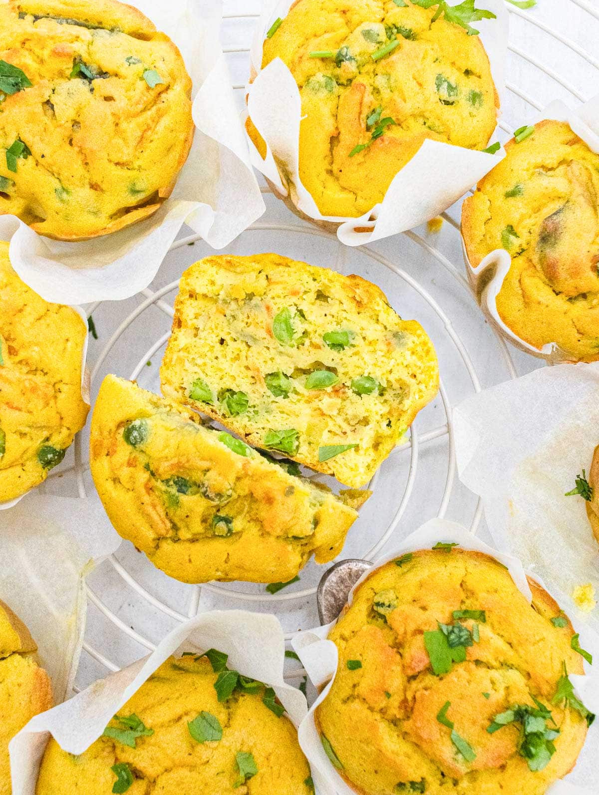 Chickpea flour muffins with peas