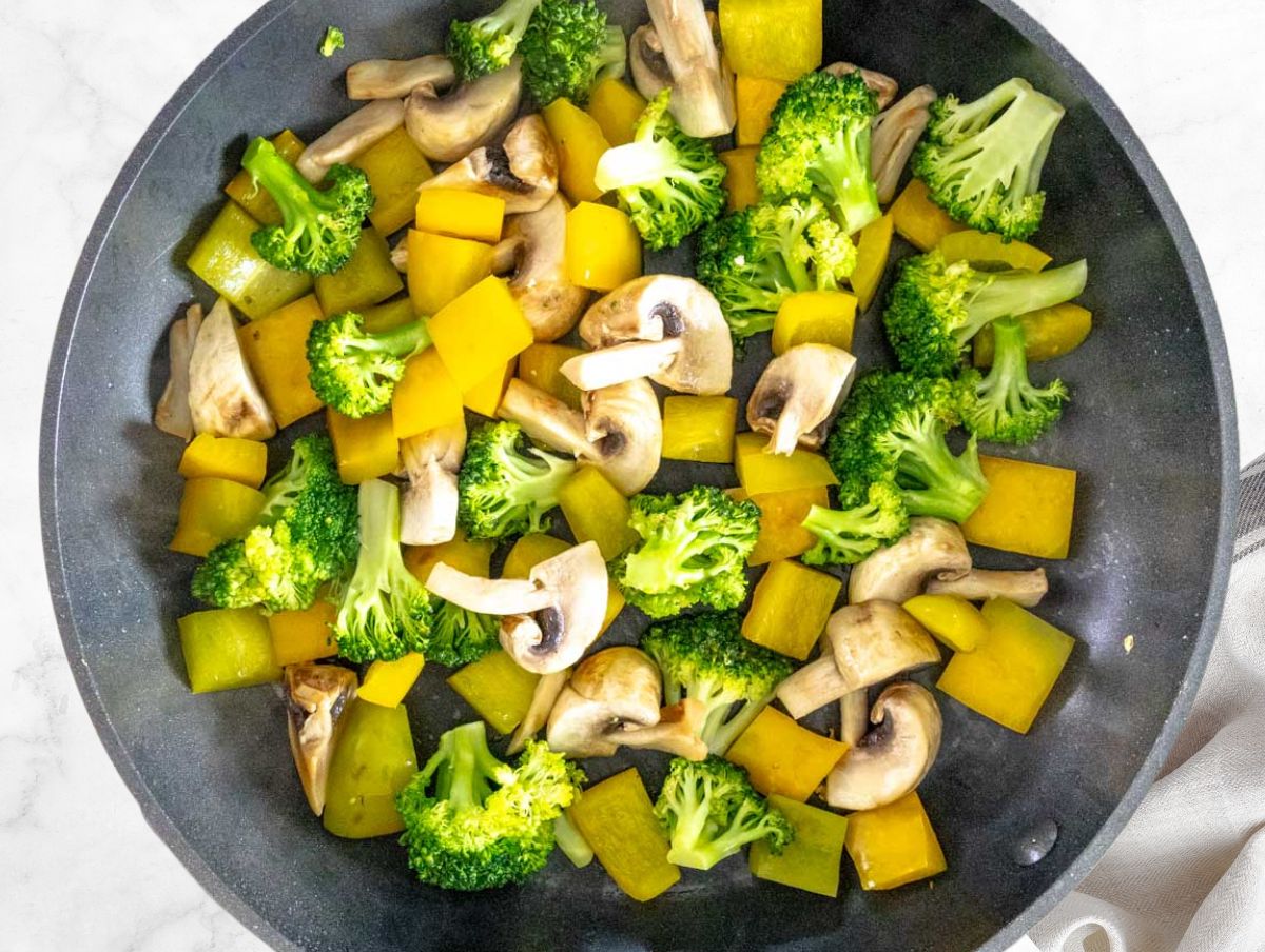 stir fried veggies in a pan