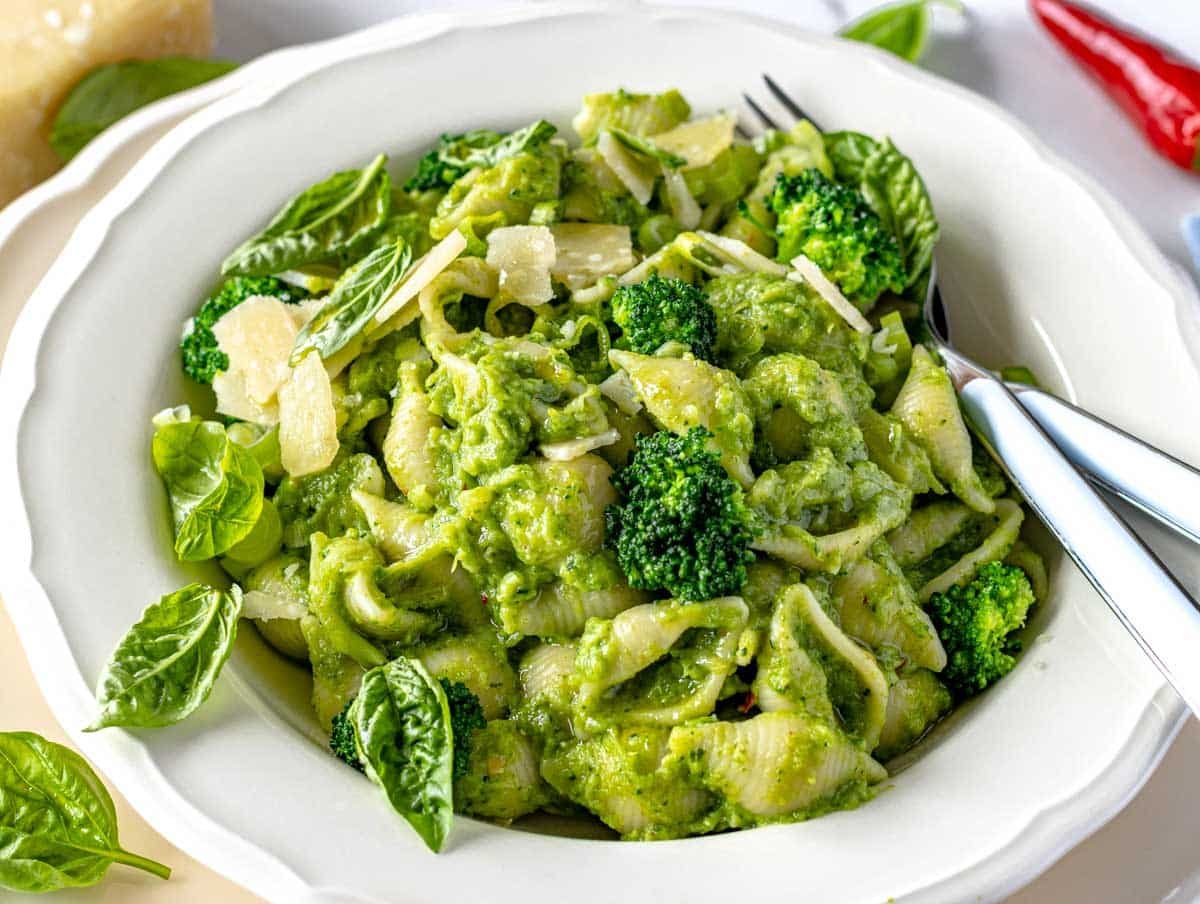 broccoli pasta in a pasta bowl