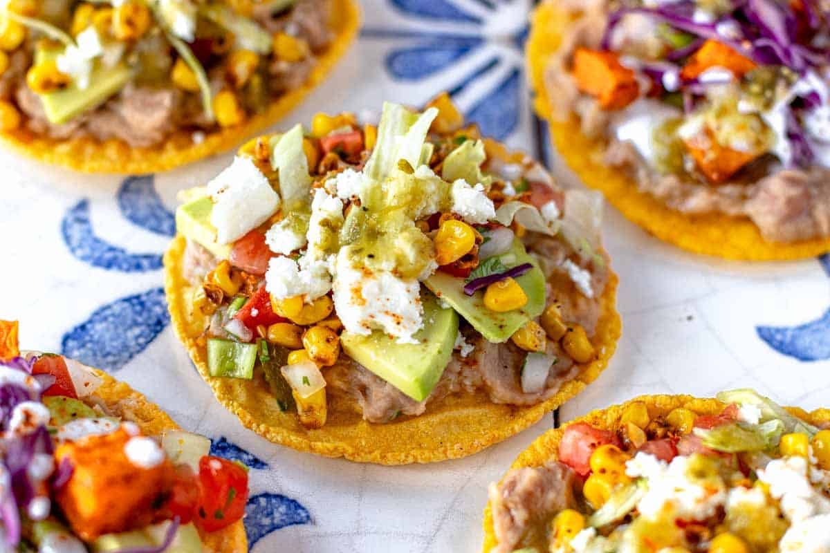 close up picture of a tostada