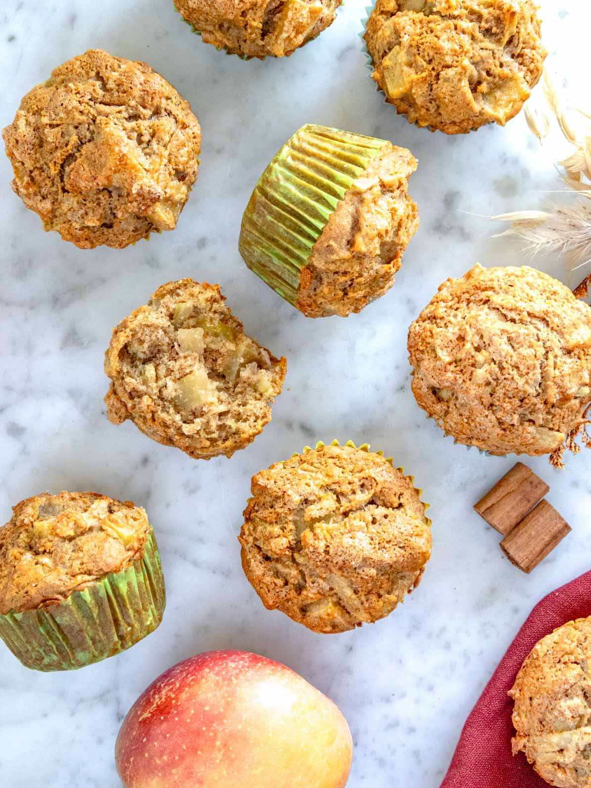 healthy apple muffins