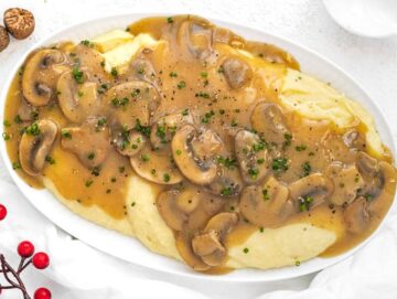 Mushroom gravy and potato mash
