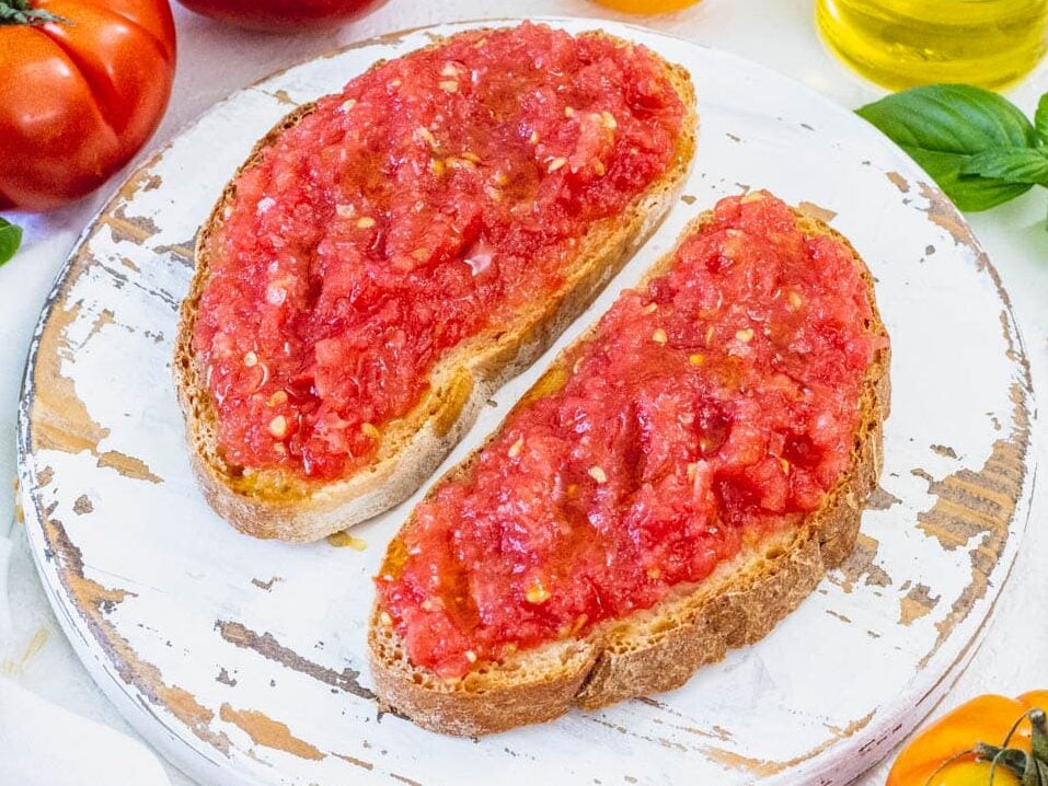 Pan con tomate with heirloom tomatoes and garlic