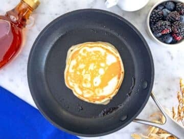 Step 3 Cooking pancakes in nonstick pan on medium low heat until golden.
