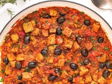 Tofu cacciatore in a skillet
