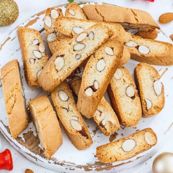 easy vegan biscotti with almonds.