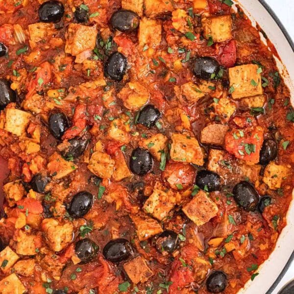 high protein tofu cacciatore in a skillet.