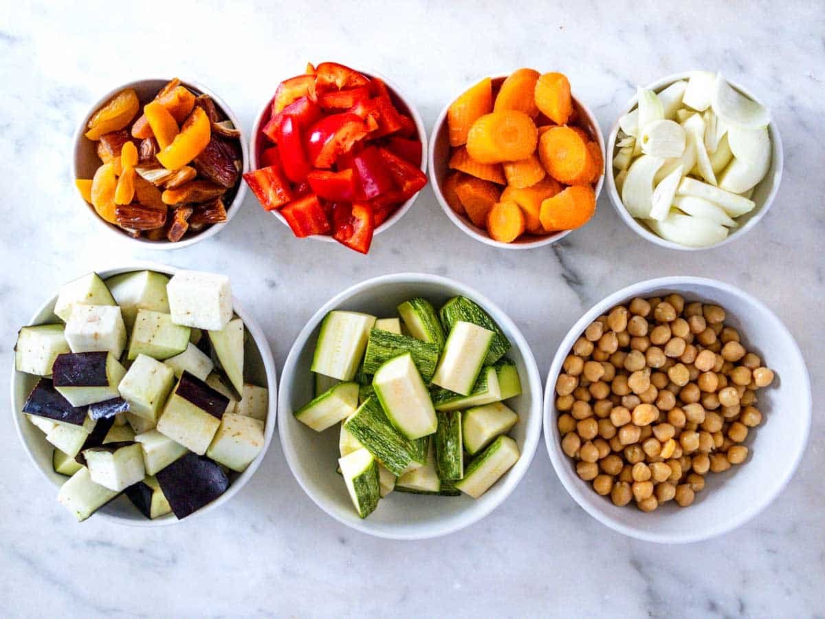 How to prepare the ingredients for tagine.