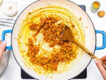 Flavor base with onion, garlic, olive oil, and spices.