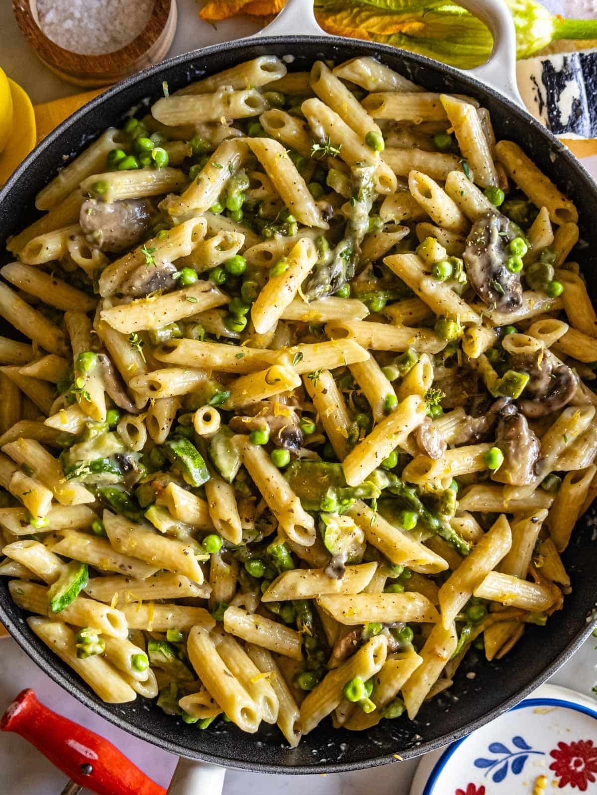 Easy Pasta primavera.