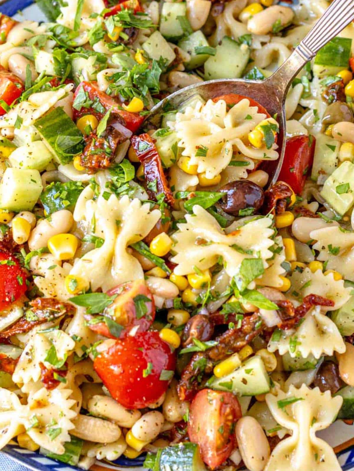 Easy pasta salad recipe.