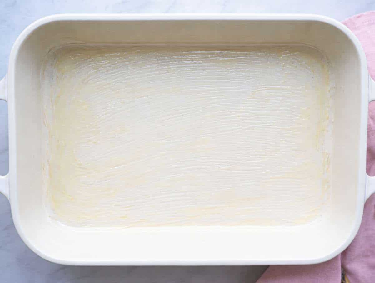 Step 1 Baking dish brushed with oil.