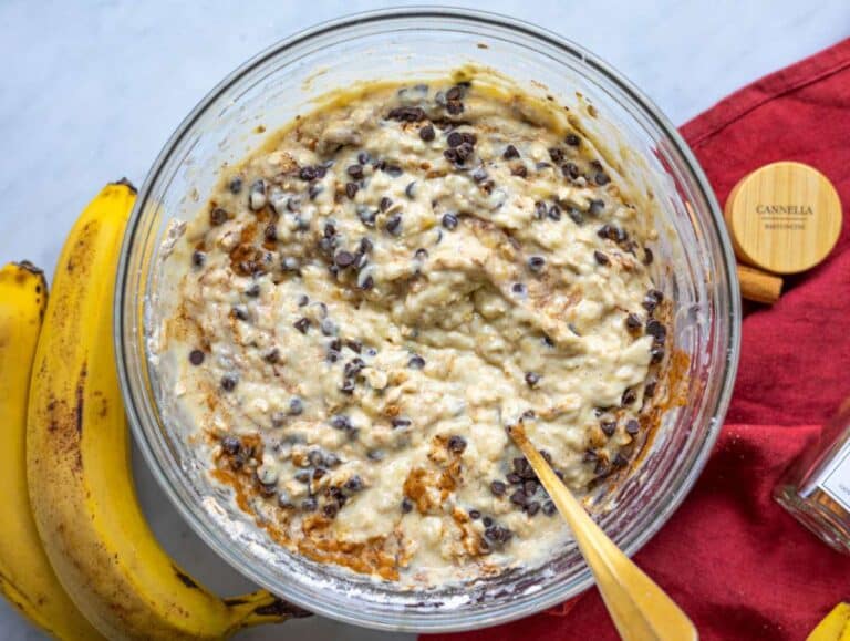Step 3 Oats flour cinnamon leavening and chocolate chips stirred into banana batter.