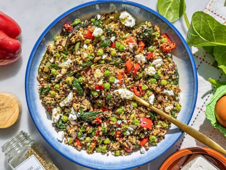 Step 5 Finished quinoa mixture with eggs gently folded and served in a bowl.