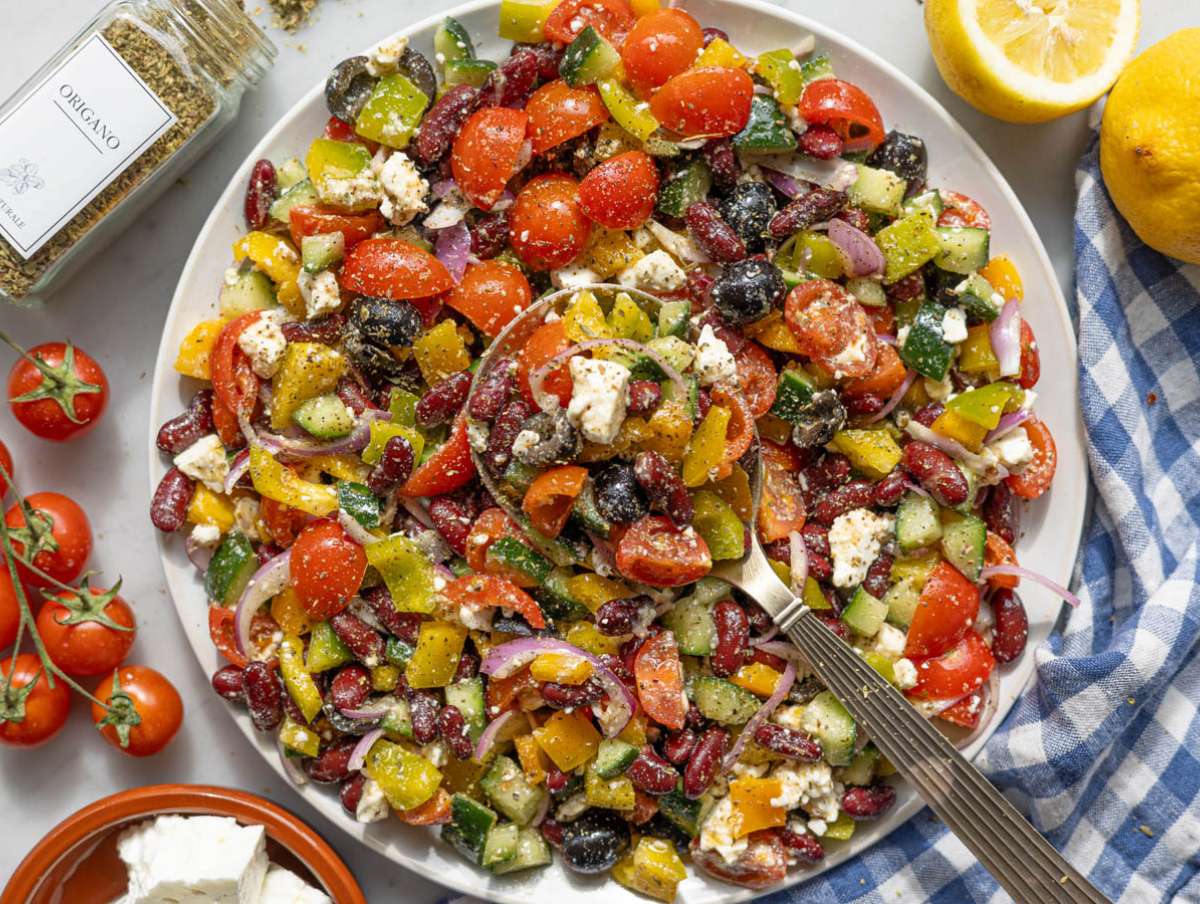 Step 4 Greek kidney bean salad served on a platter.