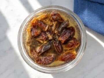 Step 1 Dates soaking in hot water.