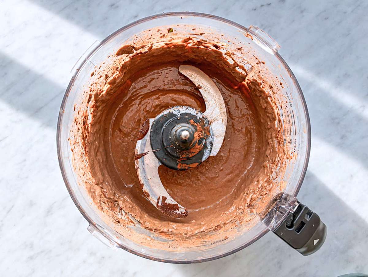 Step 3 Avocado chocolate mousse ingredients after blending with melted chocolate.