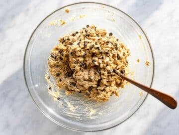 Step 1 Rolled oats and chocolate chips stirred into thick banana mixture.