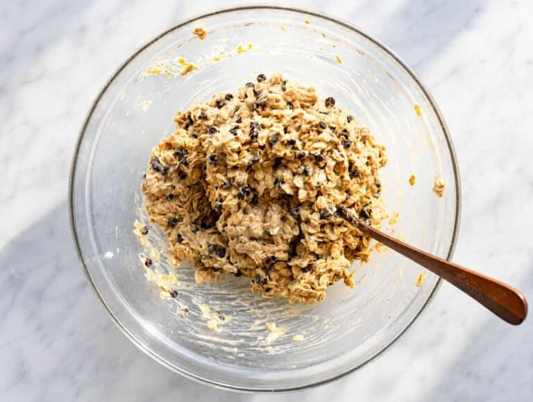 Step 1 Rolled oats and chocolate chips stirred into thick banana mixture.