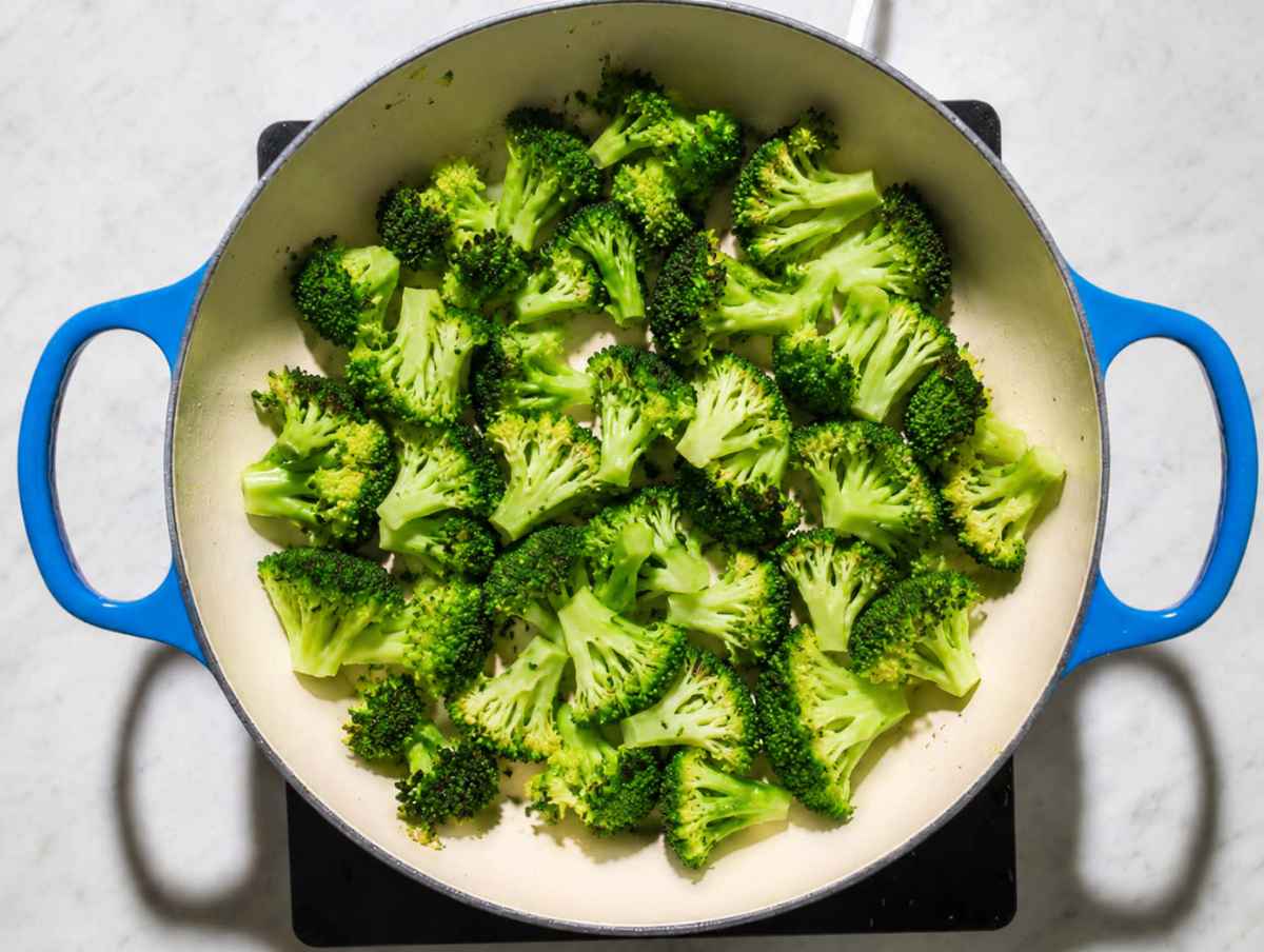 Step 2 broccoli florets cook until tender-crisp and lightly charred in skillet.